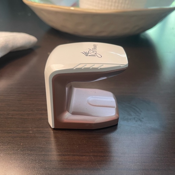 iGel Beauty Mini LED Pro - Picture 2 of 4